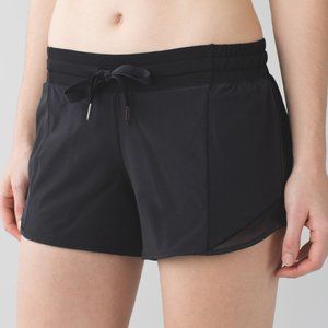 lululemon hotty hot short 4" Black